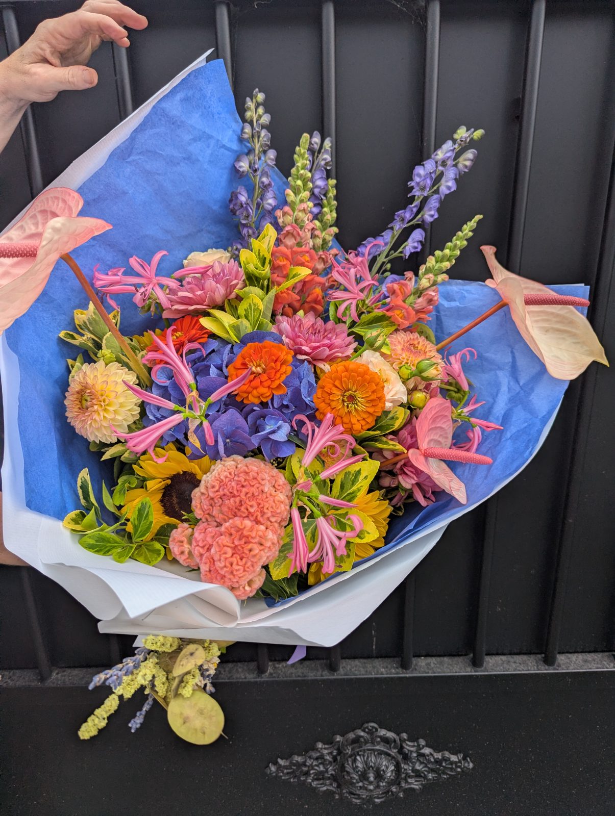Bouquet coloré sauvage et aérien - La Lunaire fleuriste Boucau