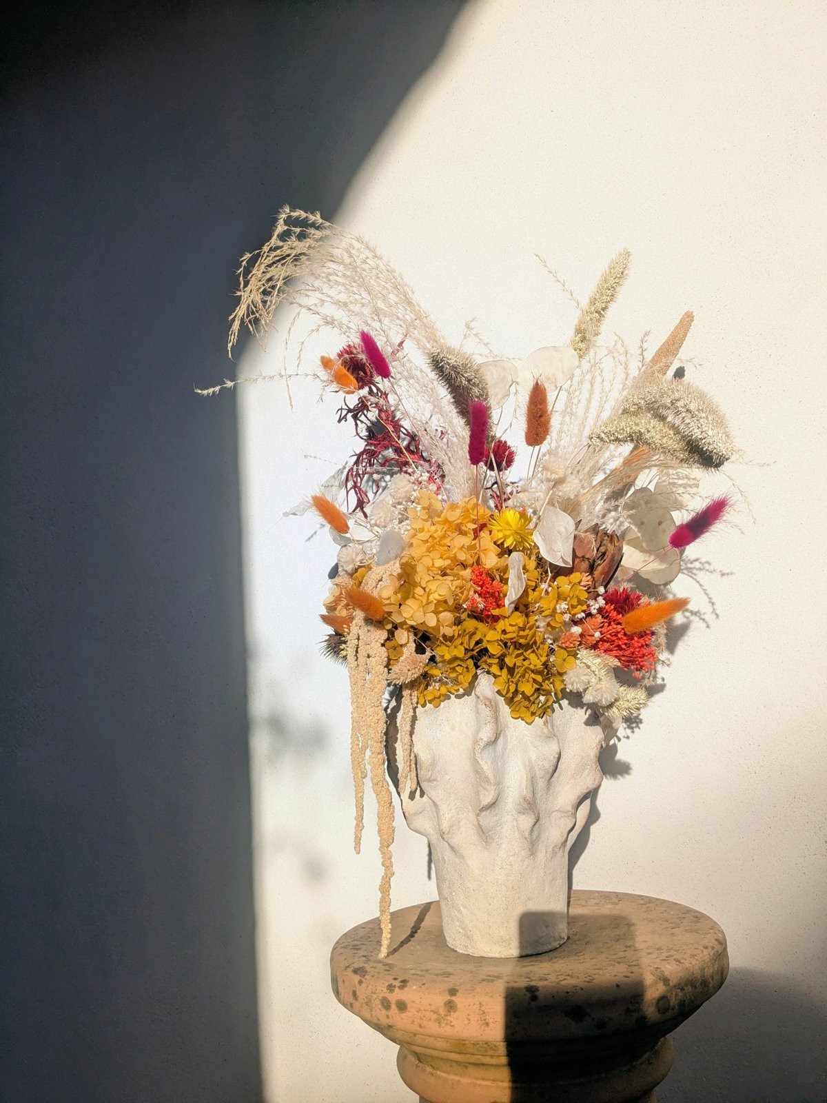 Le Flamboyant, bouquet de fleurs séchées, vue de profil - La Lunaire Boucau